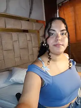 NicolleOverton's Live XXX Chat