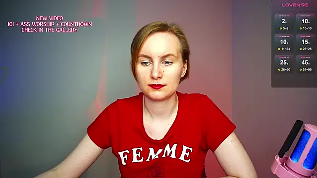 KinkyMissCherry Chat XXX in diretta