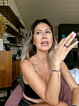 CelynaRoss Live XXX-chat
