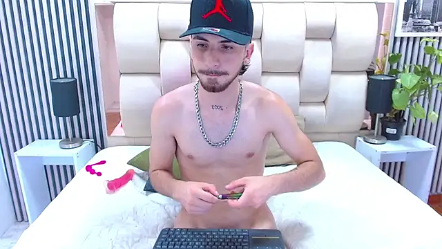 Lucas_Knight Live XXX-Chat