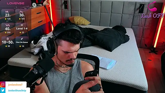 JordanShow live XXX chat