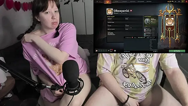JayMollyy Show in webcam