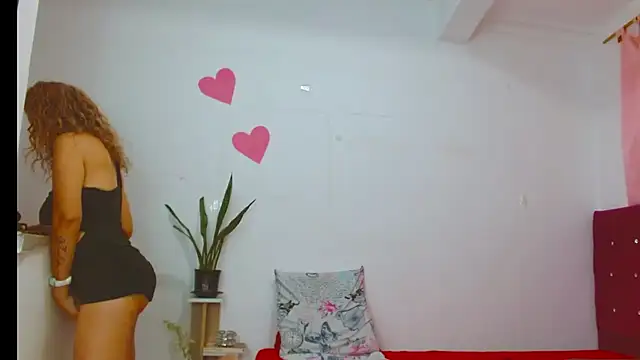 chantalsemenova1 Adlı Modelin Canlı XXX Sohbeti
