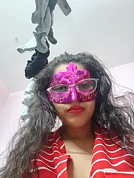 thanusi_2 Adlı Modelin Canlı XXX Sohbeti