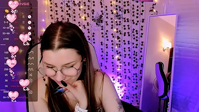 LinaBlossom_ Chat XXX in diretta