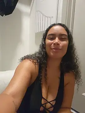 cinnaminnie Live XXX-chat