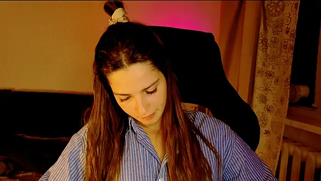 KiraVair's Live XXX Chat