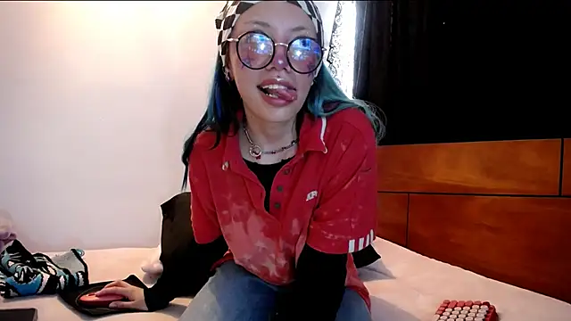 MARIANADIRTY élő XXX-chatje