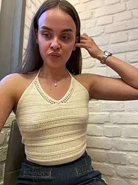 Chat +18 de KristiRich ao vivo