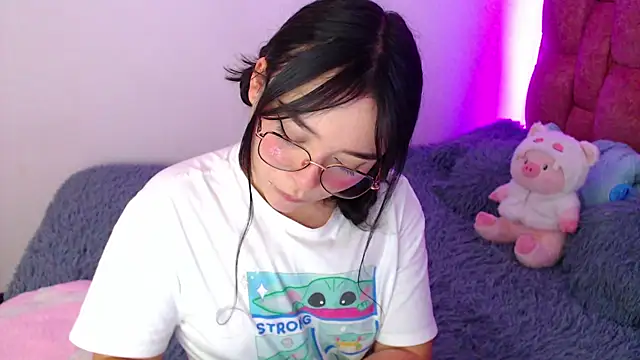Nahia_Brm 现场XXX聊天