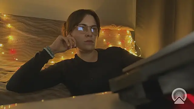 Feloraa 라이브 XXX 채팅