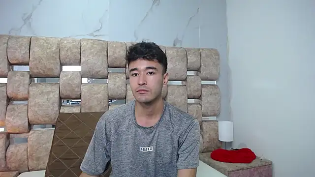 Chat +18 de KathyAiden ao vivo