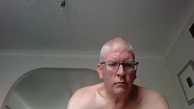 XXX chat uživo modela PhilM2001