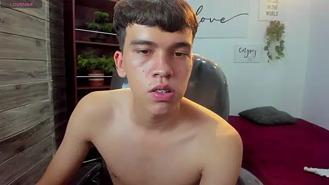 XXX chat uživo modela jac_cox
