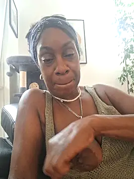 Chat XXX en directo de EbonyBlue-x
