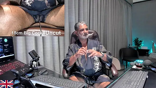 Chat +18 de OnlineBossUK ao vivo