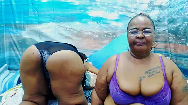 Chat XXX en directo de SEXY_MATURExx