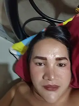 BridgetteOnfire Adlı Modelin Canlı XXX Sohbeti