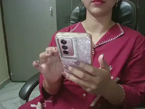 Chat XXX en directo de Adaa7