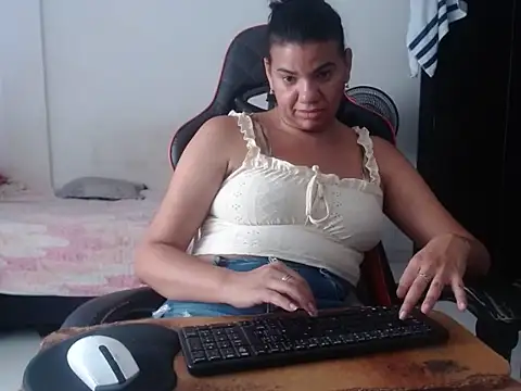 Adriana_0312 Chat XXX live