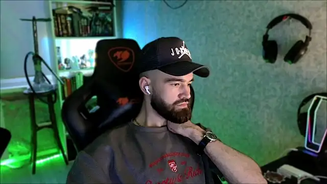 Chatroom XXX en direct de _Serious_Man