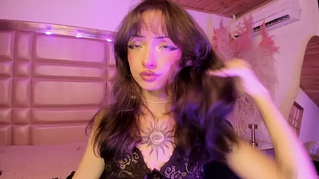 Chatroom XXX en direct de MaddieStark
