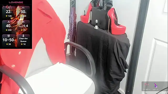 Goddess-Kimberley's Live XXX Chat