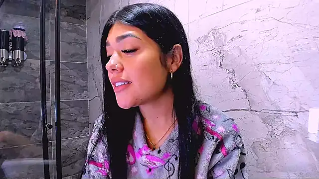 1lubonnie Adlı Modelin Canlı XXX Sohbeti