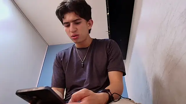 Chat XXX ao vivo de ADAM_CUMS
