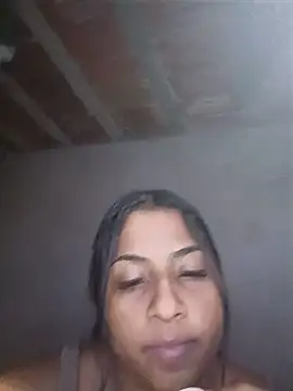 Giselabrunette25 élő XXX-chatje