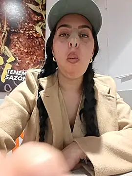 Chat XXX en directo de Luianna