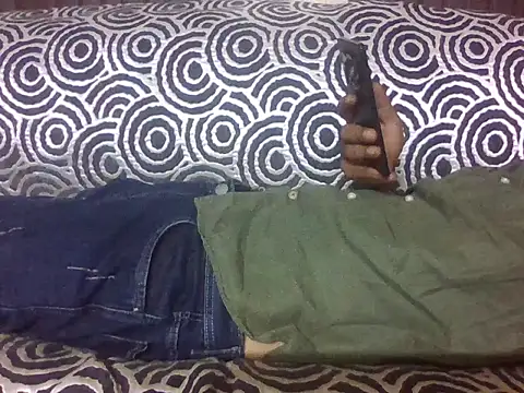 lucknowguy Adlı Modelin Canlı XXX Sohbeti