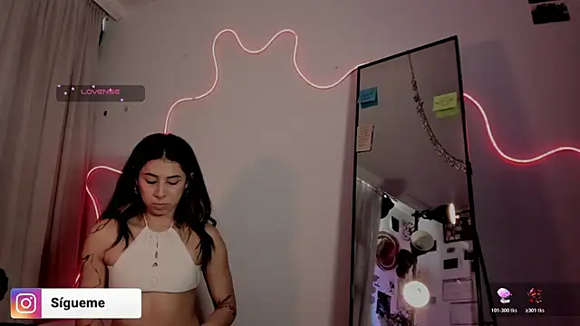 Sara_Foxx1's Live XXX Chat