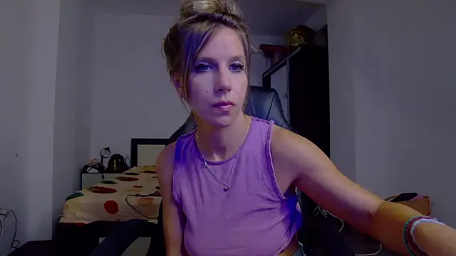 DedeSibel's Live XXX Chat