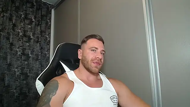 Thori92 Adlı Modelin Canlı XXX Sohbeti