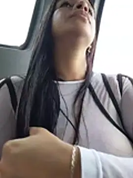 Chat XXX en directo de Layla-daring
