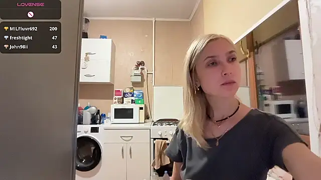 XXX chat uživo modela AngelJeni
