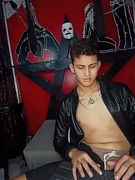 แชท XXX สดของ Axel_Romanov