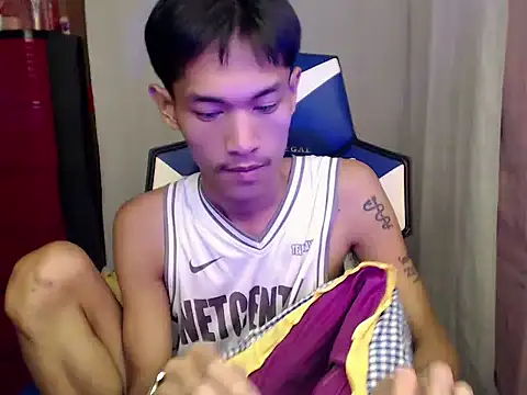riks_tyler live XXX chat