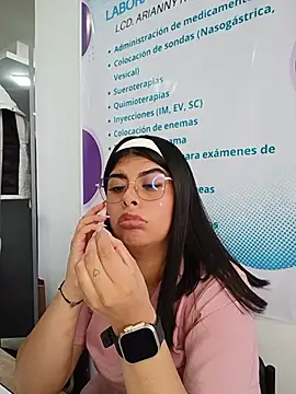 SOFIA-11_ Adlı Modelin Canlı XXX Sohbeti