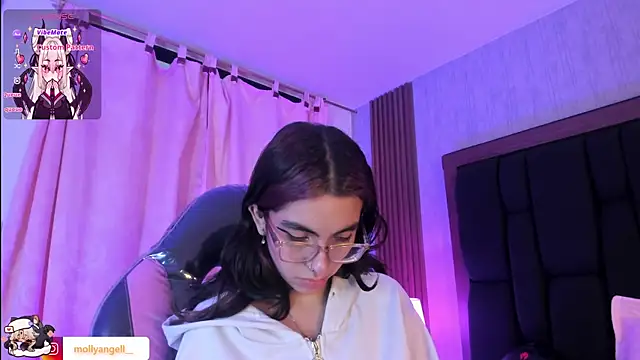 Molly_A Chat XXX in diretta