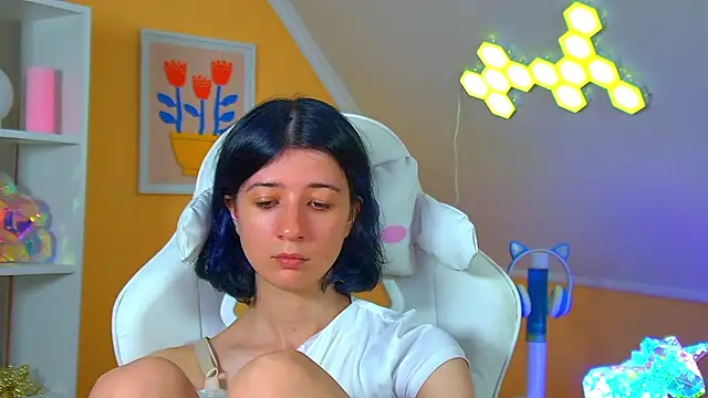 AnneAvelin Chat XXX in diretta