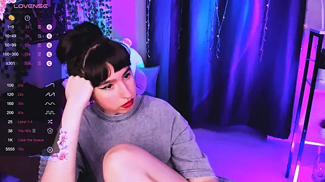 Lily_xBabe: онлайн-секс-чат