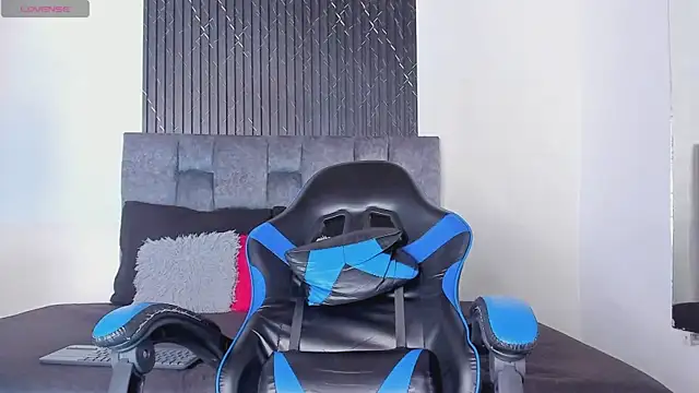 Онлайн чат XXX Alexxus_Smith