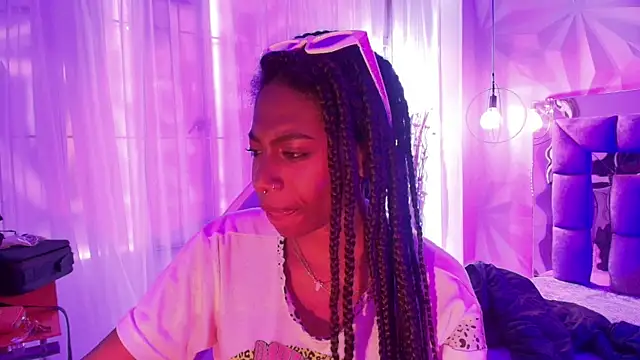 Chat +18 de Queen_perla_ ao vivo