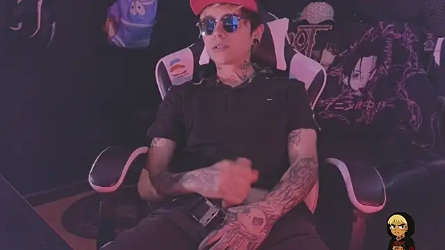 AcidMilo's Live XXX Chat