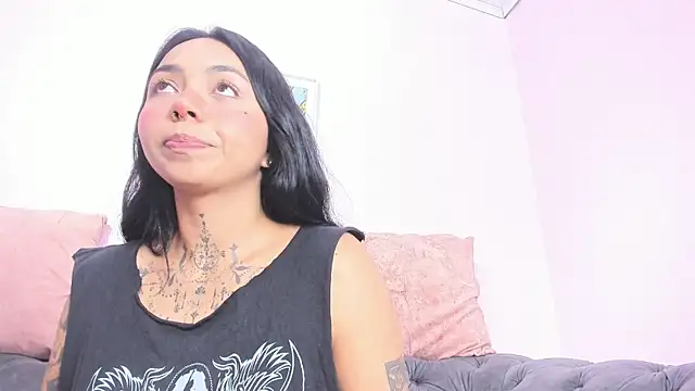 miss_soffi_ Adlı Modelin Canlı XXX Sohbeti