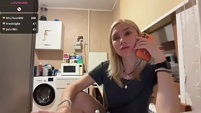 AngelJeni Chat XXX in diretta