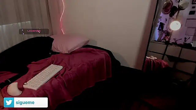 Sara_Foxx1 Adlı Modelin Canlı XXX Sohbeti