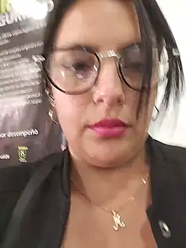 YINNA__24's Live XXX Chat